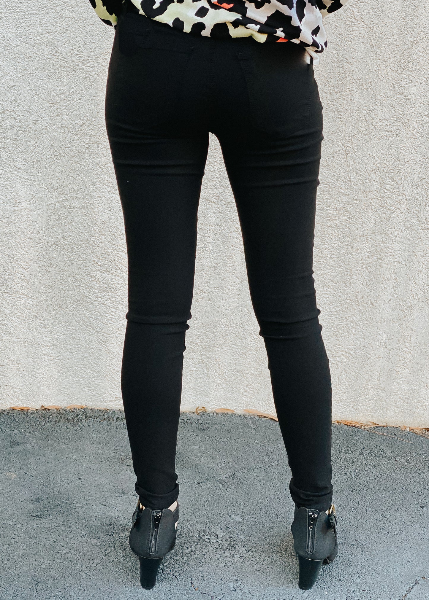 RESTOCK:: Skylar Skinnies - Black