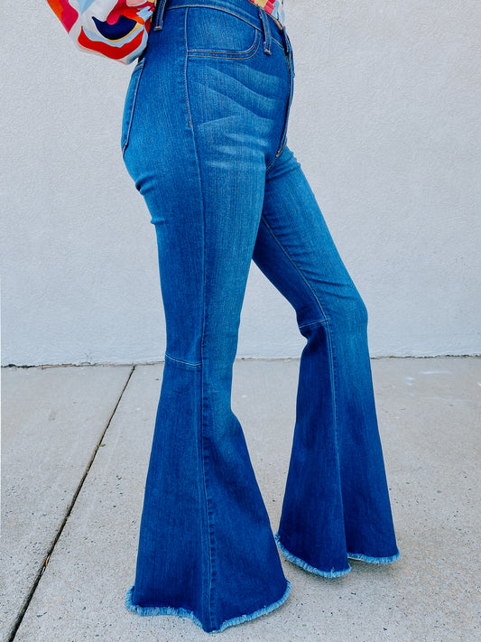 JudyBlue: Bristol High Rise Super Flares - Medium Wash