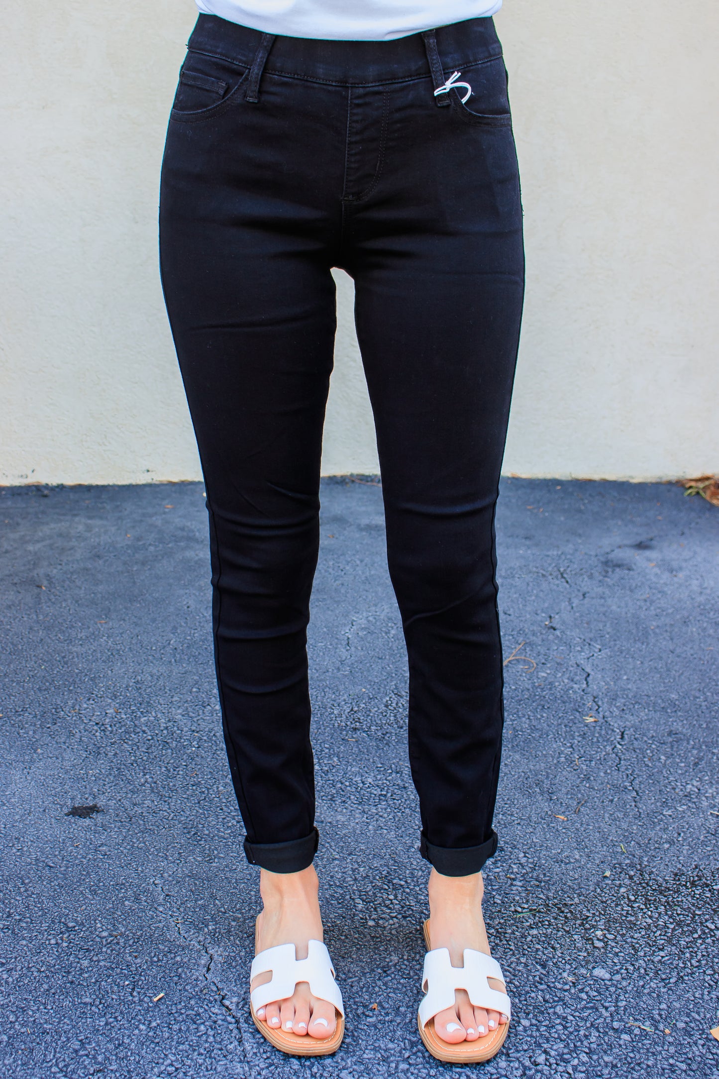 Skylar Pull On Skinnies - Black